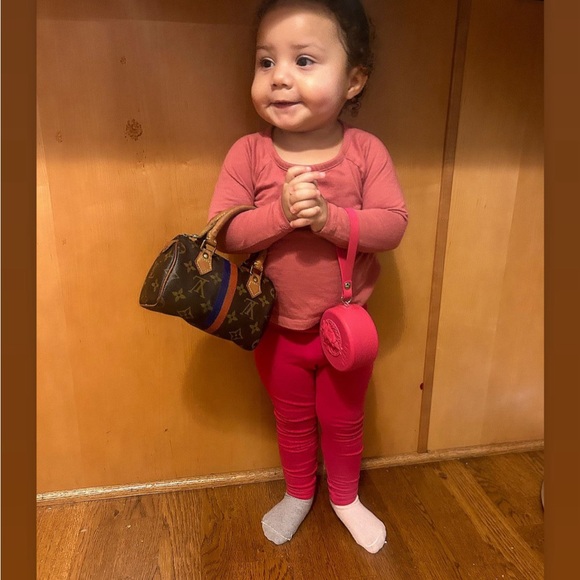 Welcome to THE LUXURY THERAPY SHOW! Where We love to see smiles, style & LOVE! - Picture 7 of 8